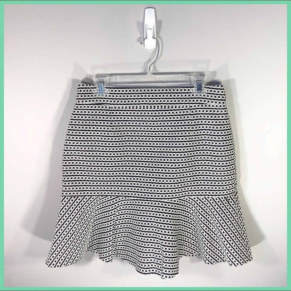 💛BANANA REPUBLIC B&W Fit & Flare Skirt